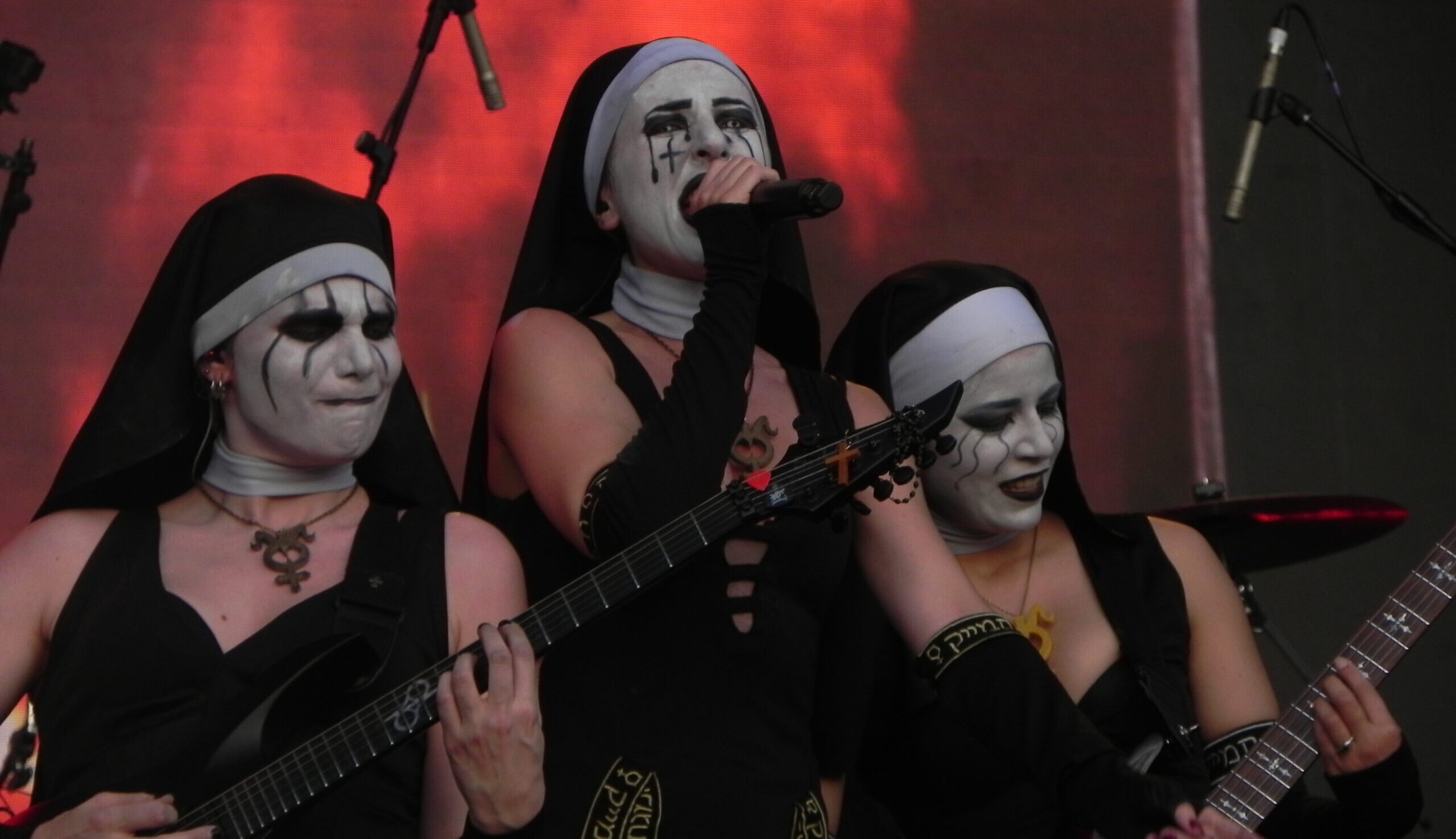 Ex-guitarrista do Dogma acusa a gestão de abuso e promotora cancela show da banda após acusações