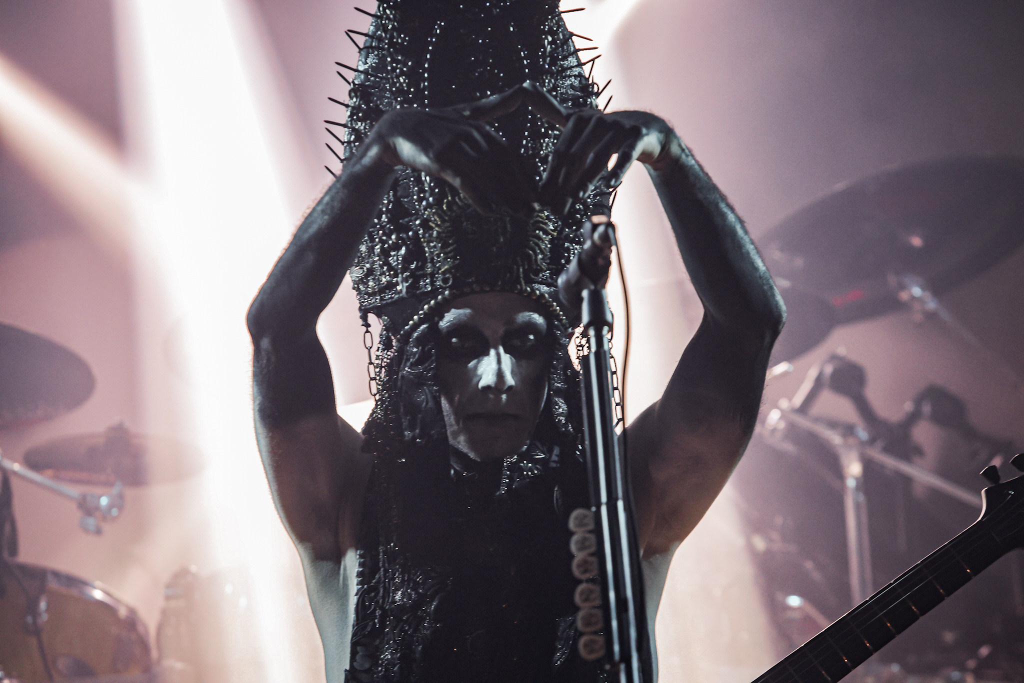 Nergal do Behemoth diz que “não entende” bandas como Avenged Sevenfold e Sleep Token