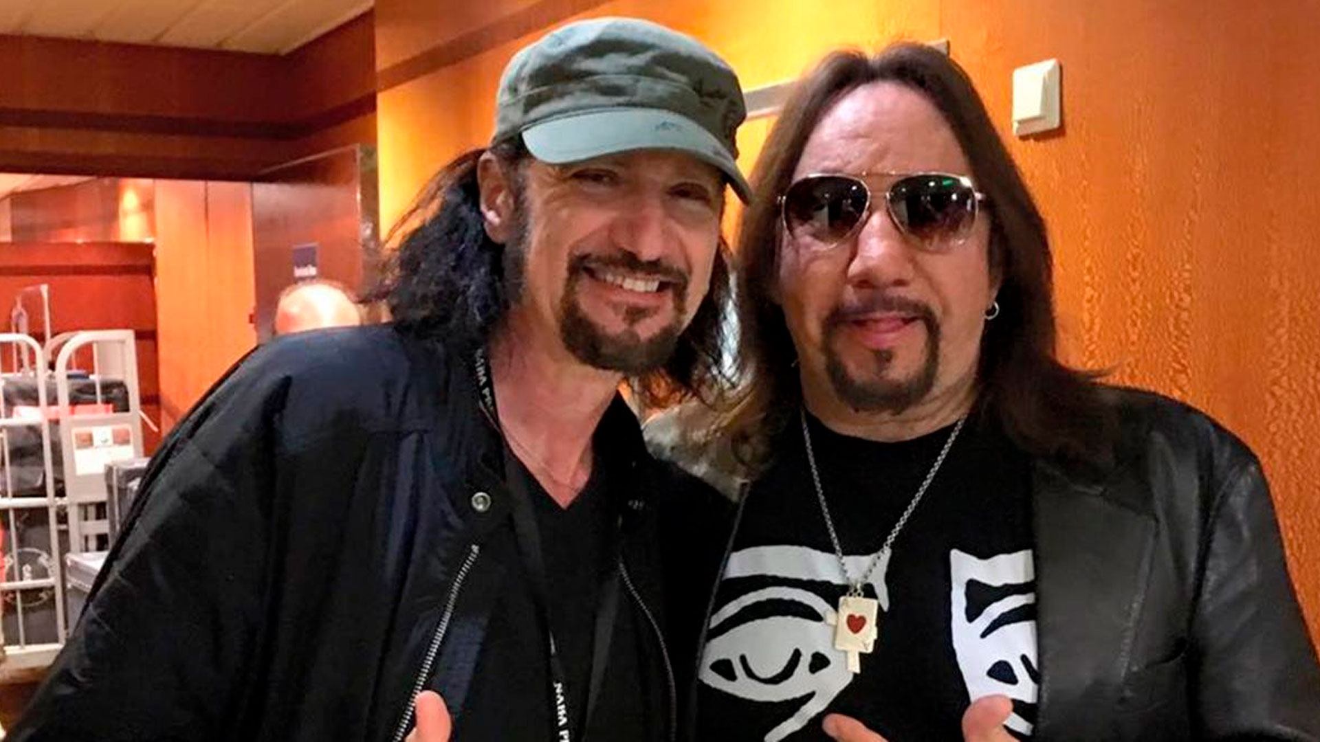 Bruce Kulick fala sobre a morte de Ace Frehley: “Me atingiu mais do que eu esperava”