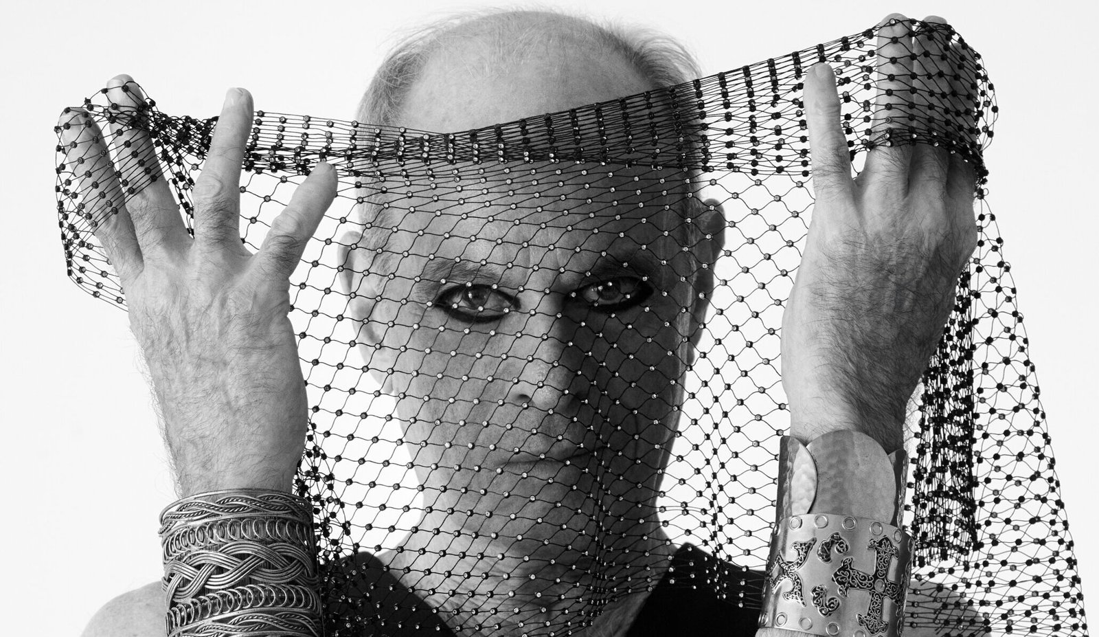 Ney Matogrosso leva a ousadia de ser livre para show único no Allianz Parque
