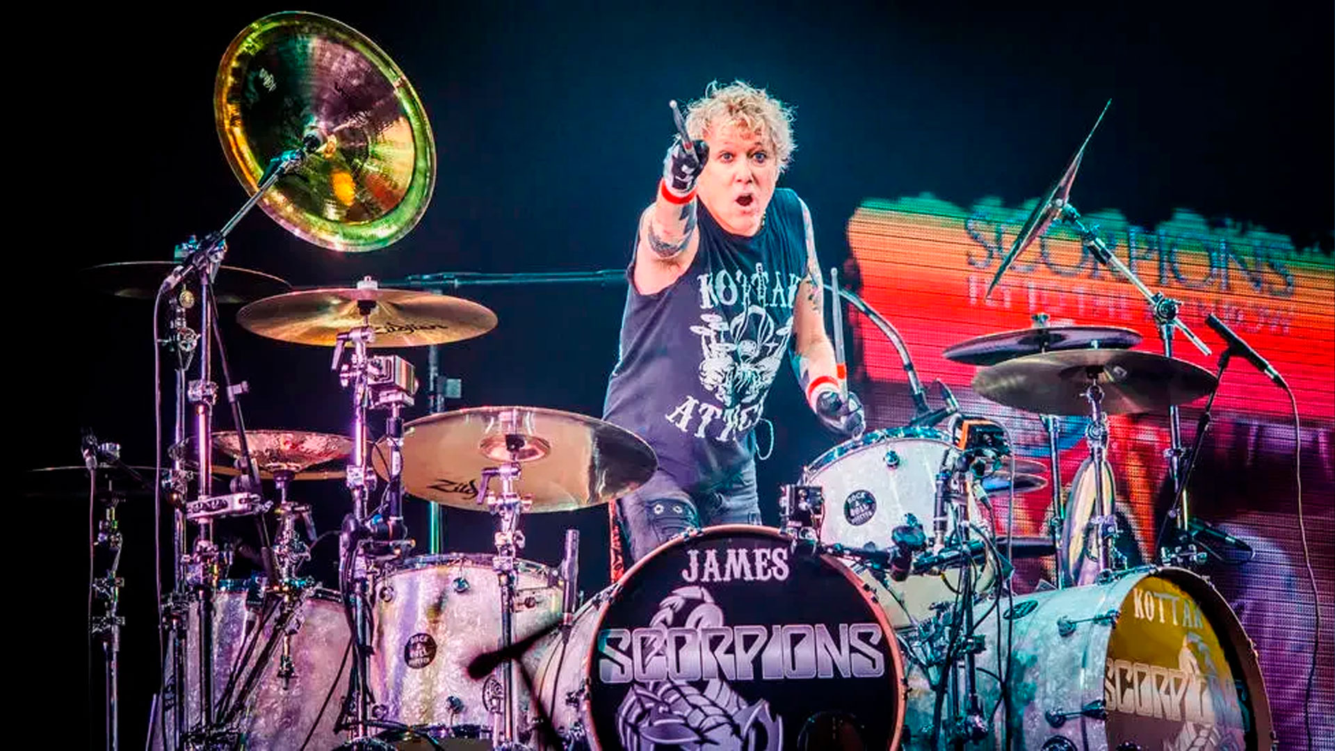 Rick Steier afirma que James Kottak “bebeu até morrer” após demissão do Scorpions