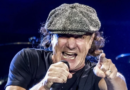 Brian Johnson revela por que ainda sente frio na barriga antes dos shows do AC/DC aos 78 anos