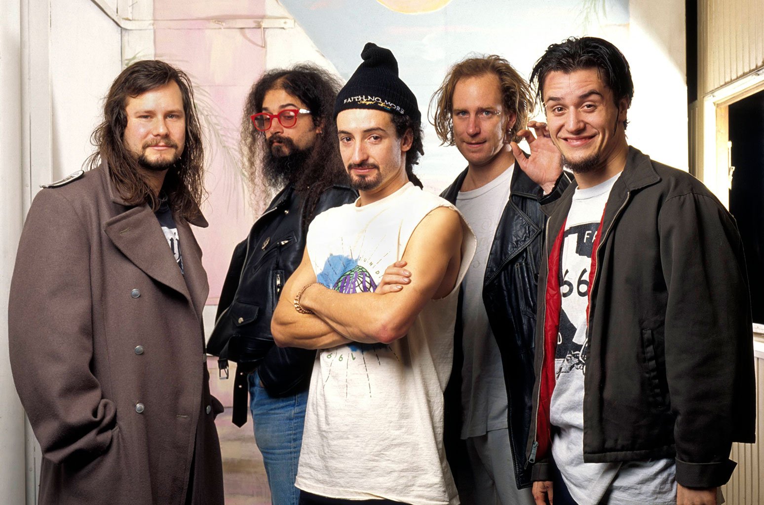 Como o Faith No More transformou um hit dos anos 70, agradável