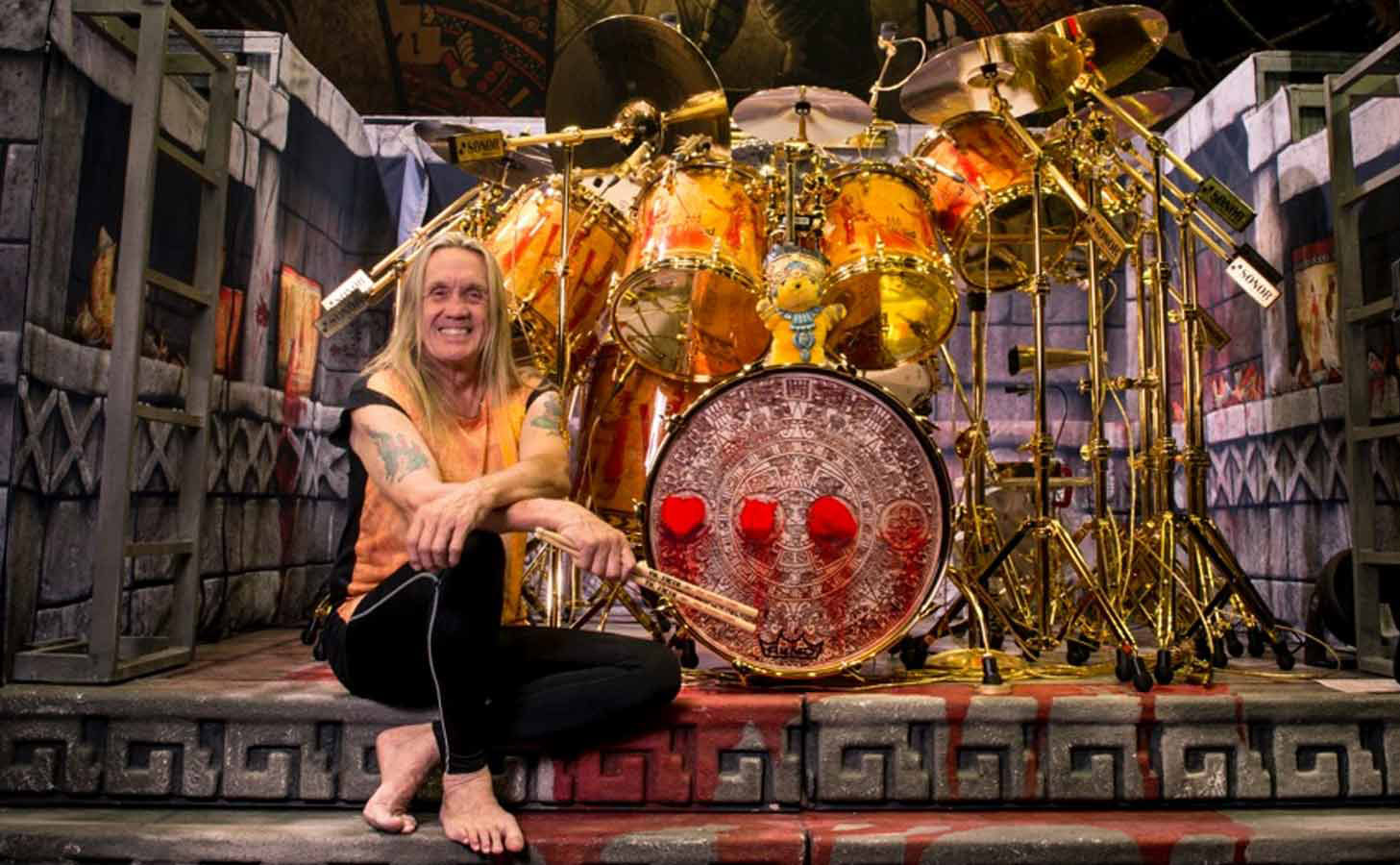 Nicko McBrain diz que “ninguém o pode substituir”