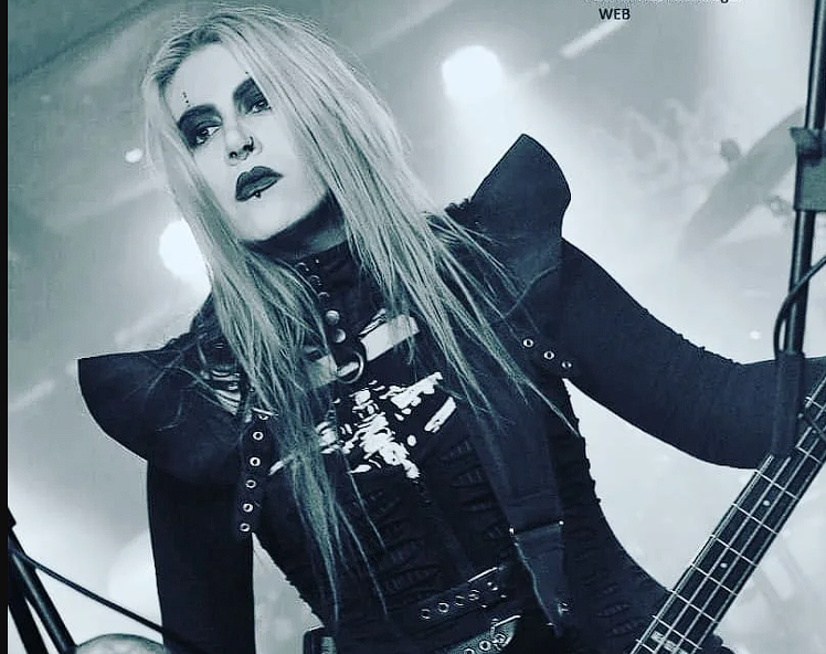 Nervosa anuncia Hel Pyre como baixista em shows que Mia Wallace não tocar