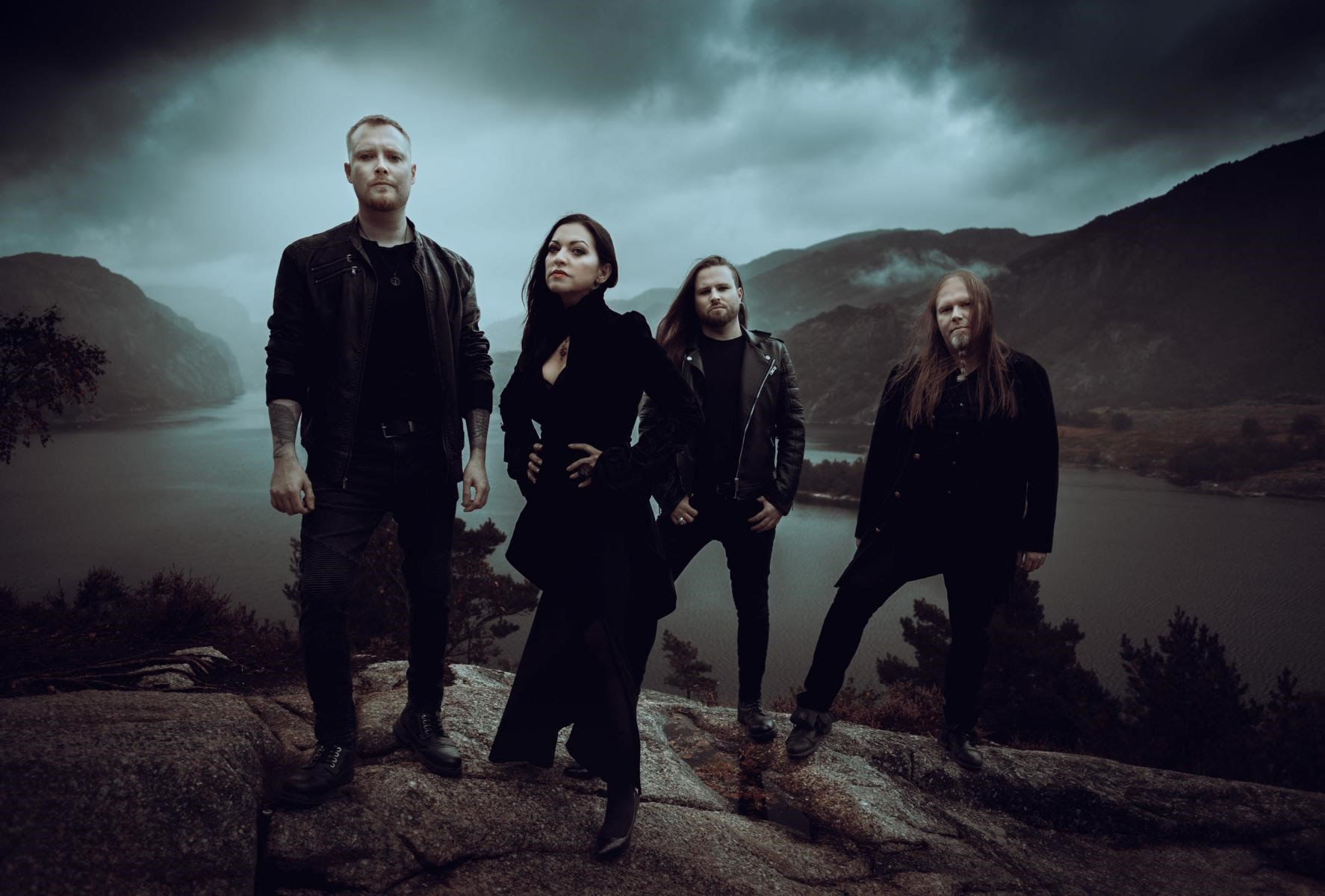 Sirenia encanta fãs de São Paulo com repertório preciso em retorno à capital após mais de 13 anos