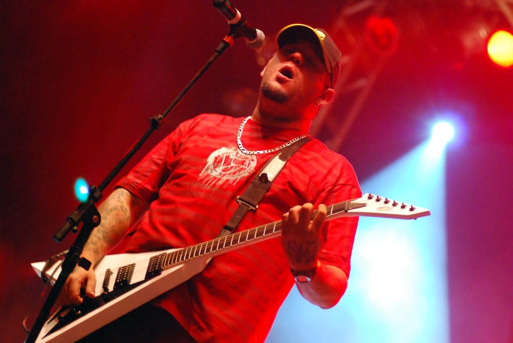 Morre Reges Bolo, vocalista da banda O Surto, dona do hit “A Cera (Pirou o Cabeção)”