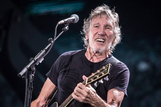 Roger Waters se pronuncia sobre polêmica com show na Alemanha