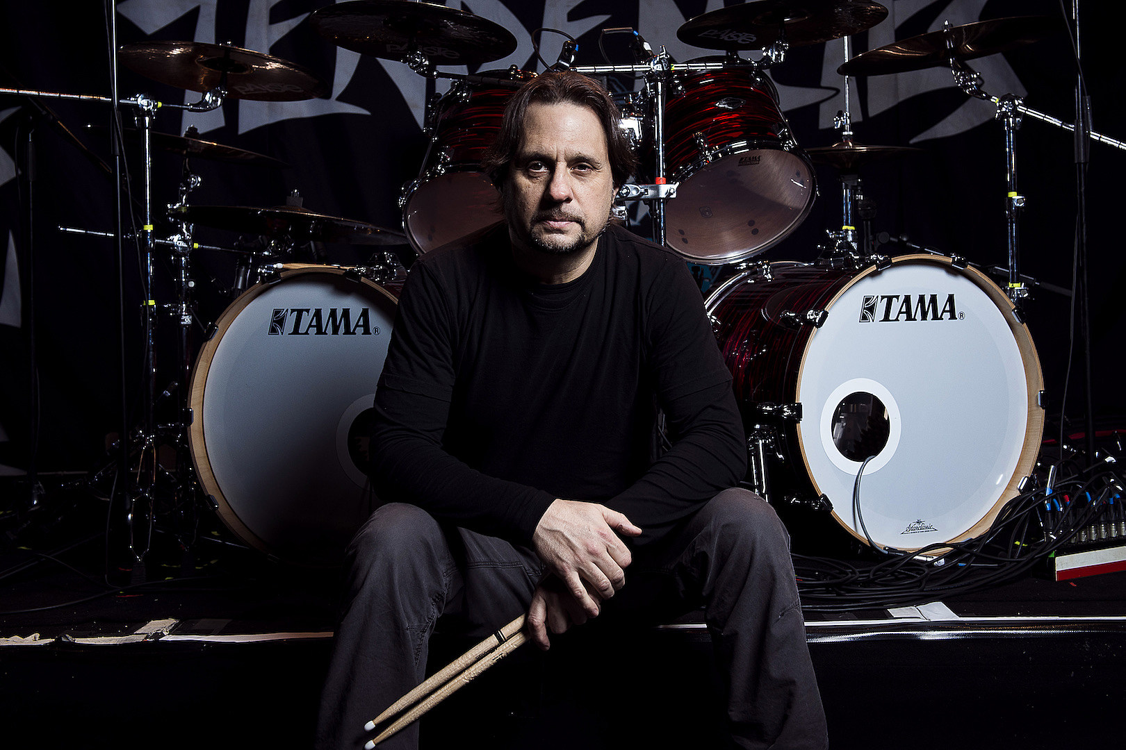 Dave Lombardo fala sobre como foi trabalhar na construção do clássico do Slayer “Raining Blood”