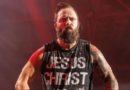 John Cooper, do Skillet, diz ter “orgulho de ser fanático religioso”