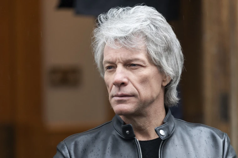 Jon Bon Jovi fala sobre o “choque” de ouvir sua voz após cirurgia