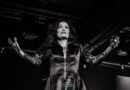 Tarja Turunen revela qual considera o pior álbum de sua carreira: “Parece que eu tinha uma batata na boca”