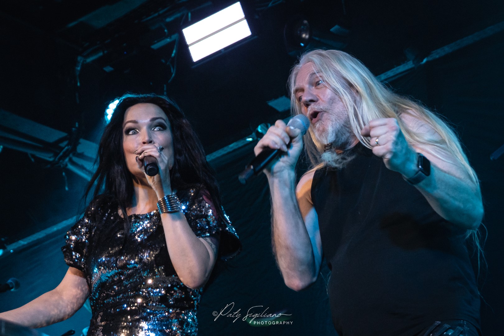 Tarja Turunen e Marko Hietala retornam ao Brasil para turnê especial em maio; show em São Paulo contará com orquestra