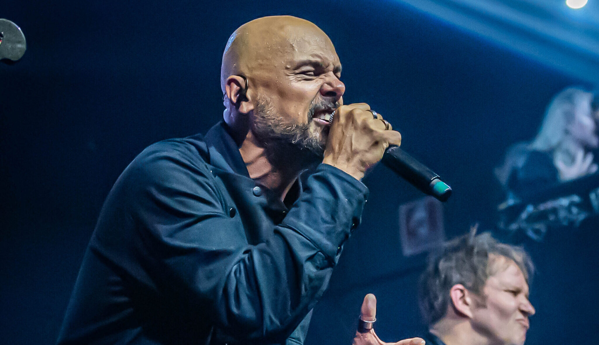 Entrevista Roy Khan: Cantor fala sobre projetos futuros e o significado de The Black Halo na sua carreira