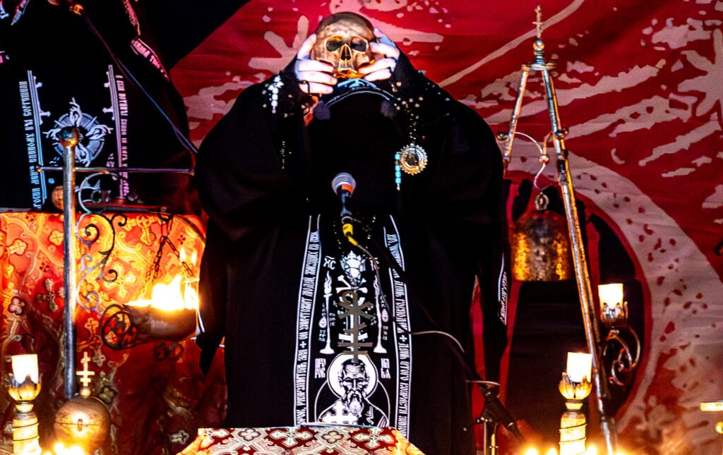 Batushka traz o além do sagrado e do profano para São Paulo - Confere Rock