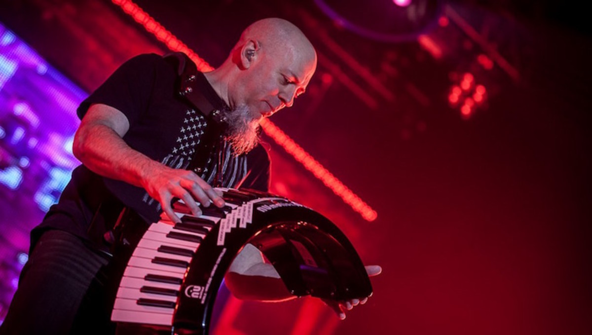 Jordan Rudess é a favor do uso de inteligência artificial na música e explica porque