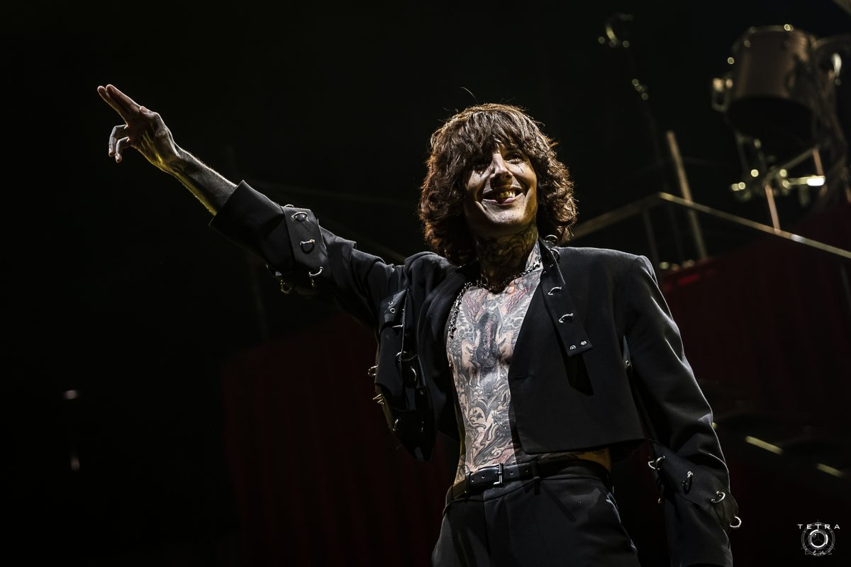 Oli Sykes do Bring me the Horizon revela que voltou as drogas durante a pandemia