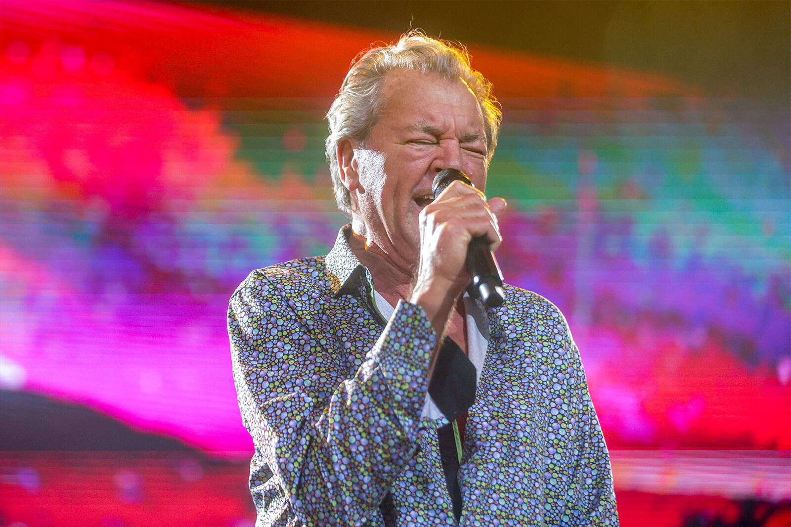 Mesclando clássicos e lançamentos, Deep Purple faz apresentação impecável em SP