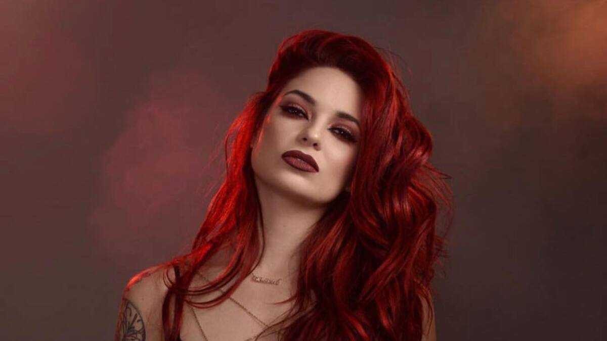 Ok, ok…Alicia Taylor acusa guitarrista de querer lhe meter a galhada