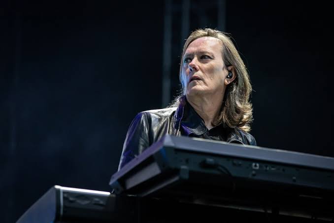 Roger O’Donnell, tecladista do The Cure revela diagnóstico de “câncer raro e agressivo”