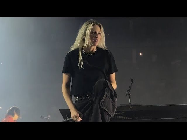 Assista a show completo do Linkin Park em Londres. Banda se junta ao Sleep Token e Bad Omens em turnê que passará pelo Brasil