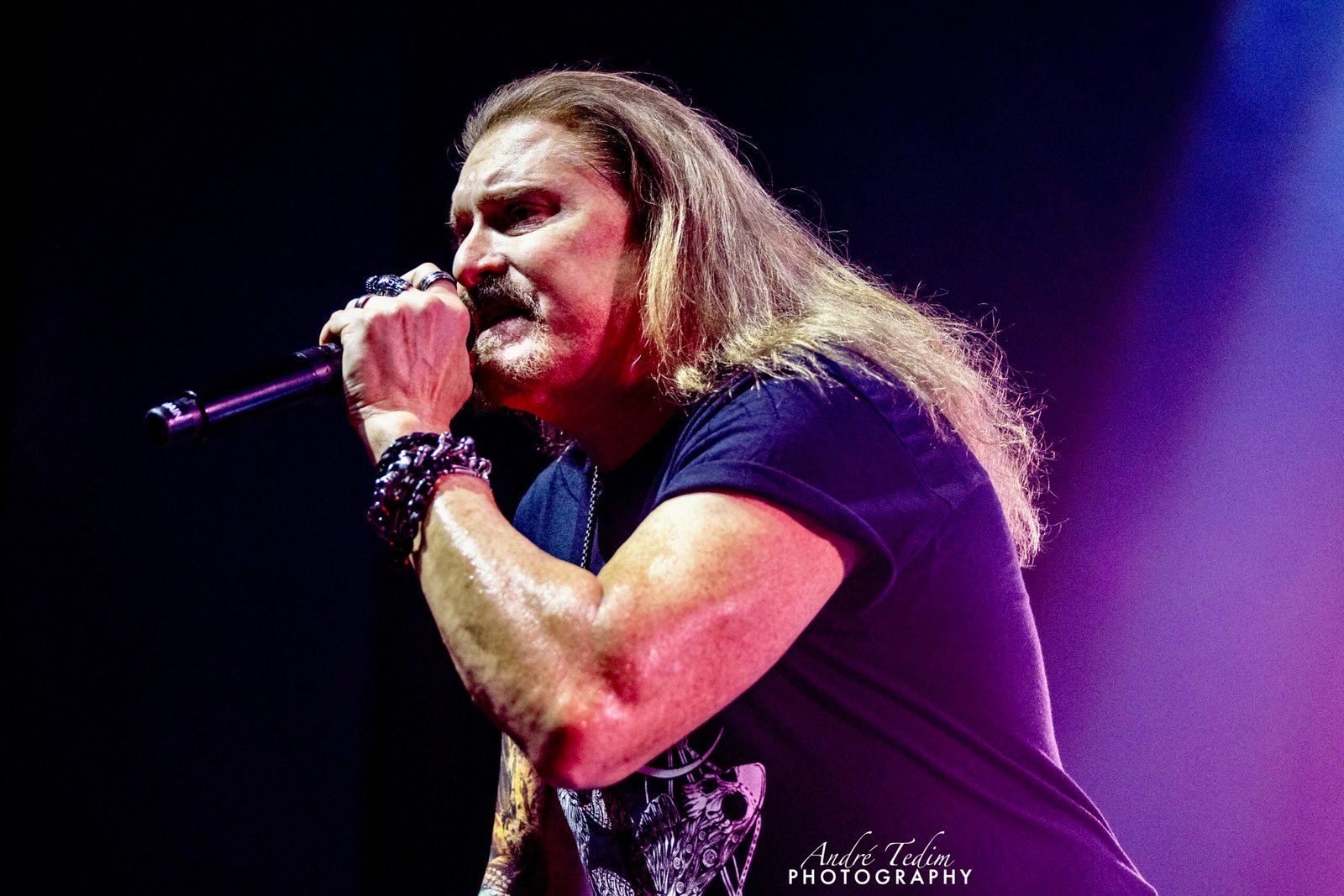 Jamie Labrie James LaBrie revela quais seus quatro discos favoritos do Dream Theater ...
