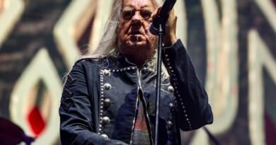 Por que o Metallica nunca gravou um cover do Saxon? Biff Byford tem uma teoria