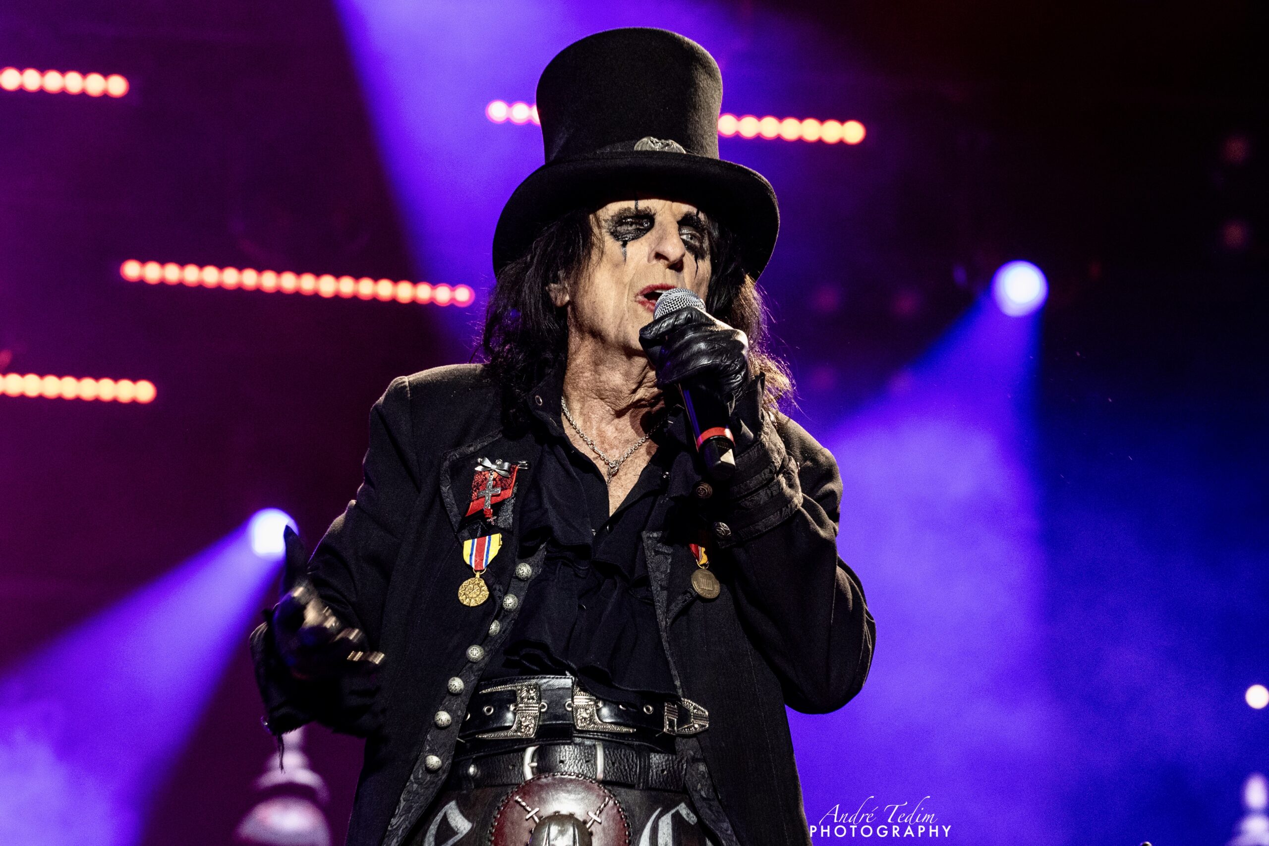 Alice Cooper acha que “família de Ozzy previa sua morte e se preparou”