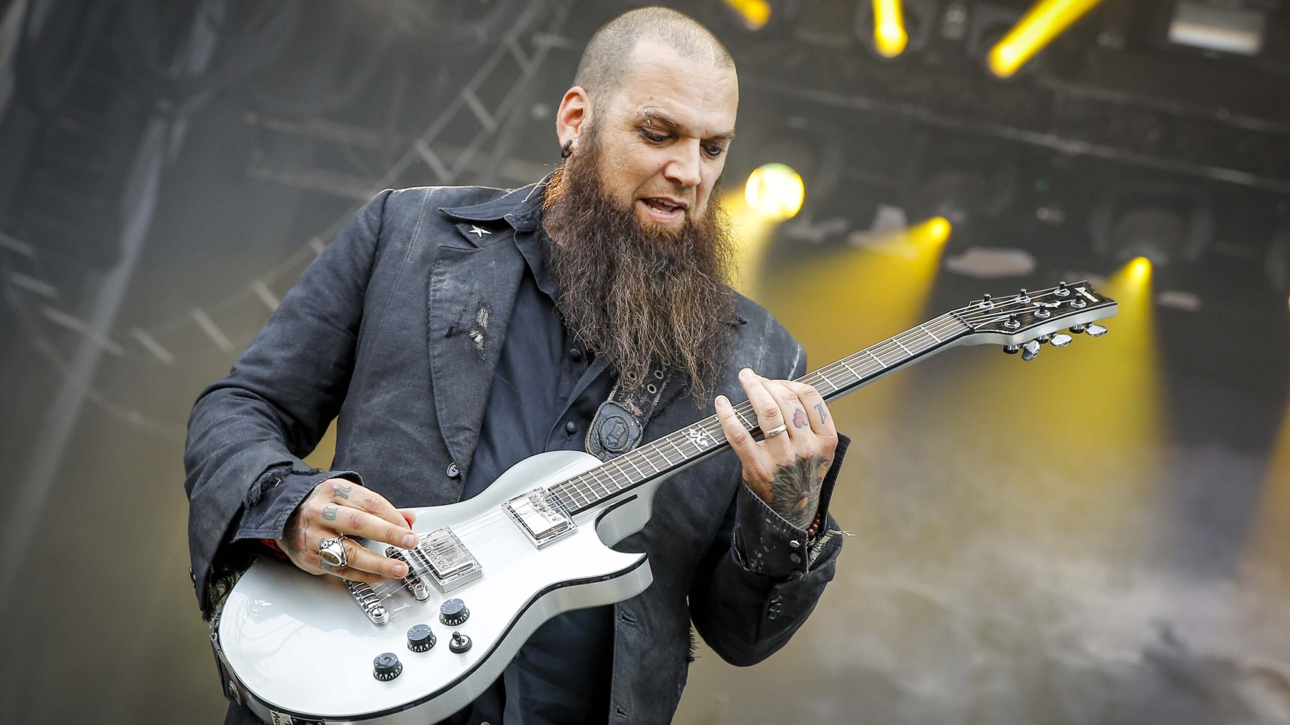 Guitarrista do Three Days Grace revela ter feito show tendo um ataque cardíaco