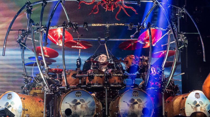 Aquiles Priester se converte e mostra batizado
