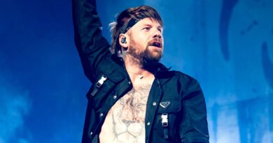 Caleb Shomo do Beartooth se assume gay