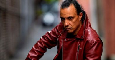 Roberto Tiranti, cantor do Labÿrinth, anima fãs brasileiros e promete retorno ao país