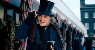Johnny Depp vive Scrooge em trailer de Ebenezer e os Fantasmas do Natal revelado na SDCC 2026