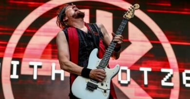 Os “3 grandes álbuns” de Adrian Smith do Iron Maiden