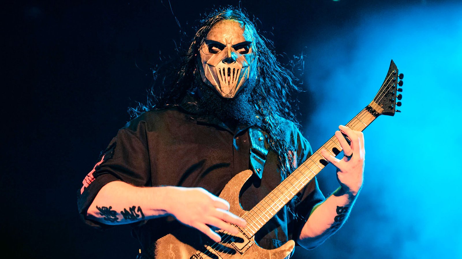 Esposa de Mick Thomson ironiza suposta saída de Sid Wilson do Slipknot