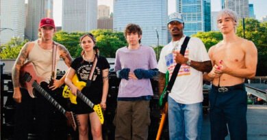 Turnstile reúne Elton John, Hayley Williams e mais nomes em novas versões de “Never Enough”