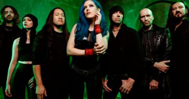 DragonForce anuncia primeiro álbum com Alissa White-Gluz nos vocais