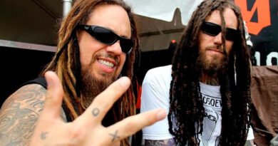 Head e Fieldy do Korn tocam juntos pela primeira vez em cinco anos