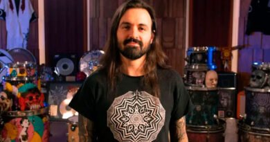 Jay Weinberg revela bandas que o ajudaram a superar saída do Slipknot