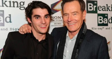 Bryan Cranston lamenta morte de RJ Mitte, seu filho em Breaking Bad, e pede que pessoas busquem ajuda