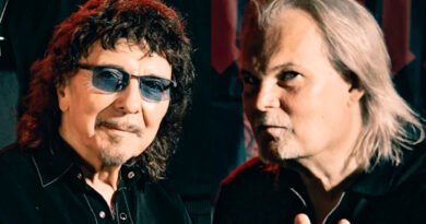 Jørn Lande explica como sua parceria com Tony Iommi mudou os planos do álbum “From The Dark”